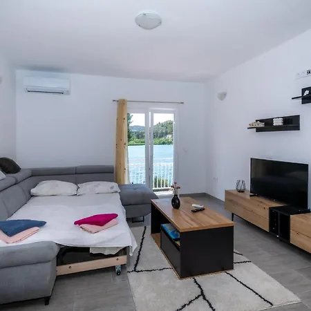 1 Bedroom Amazing In Ploce (Dubrovnik-Neretva)