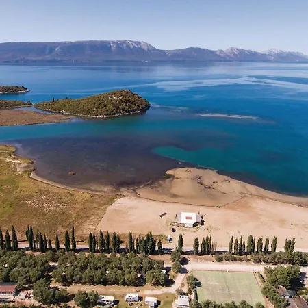 1 Bedroom Amazing In Apartment *