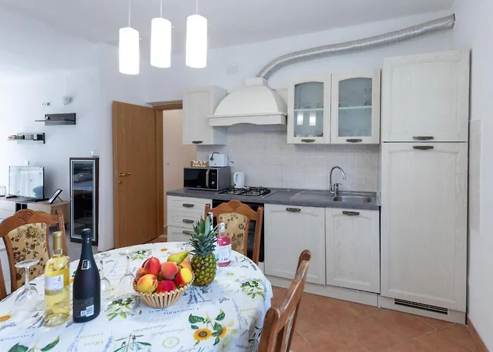 1 Bedroom Amazing In Apartment Ploce (Dubrovnik-Neretva)