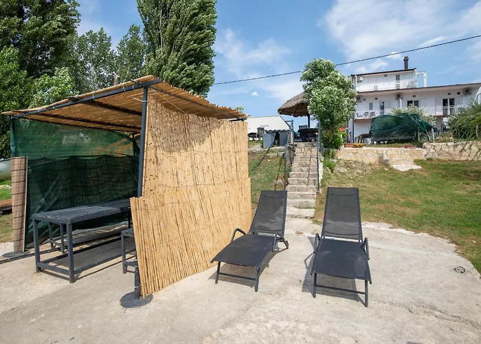 1 Bedroom Amazing In Apartment Ploce (Dubrovnik-Neretva)