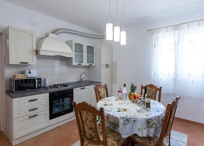 Apartment 1 Bedroom Amazing In Ploce (Dubrovnik-Neretva)