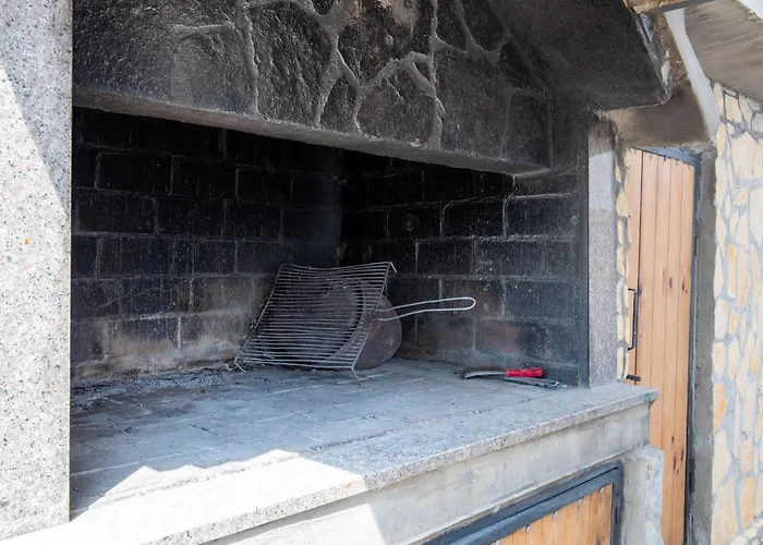 1 Bedroom Amazing In Apartment *